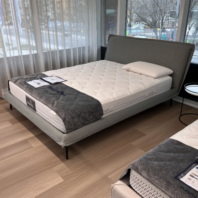 Fluff Calligaris double bed - showroom sample