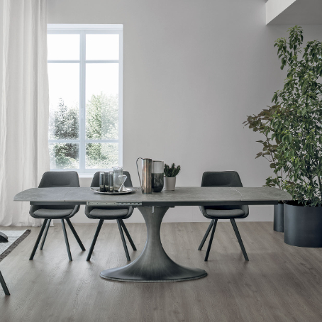 Calice dining table