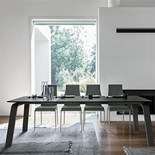 Deimos dining  table