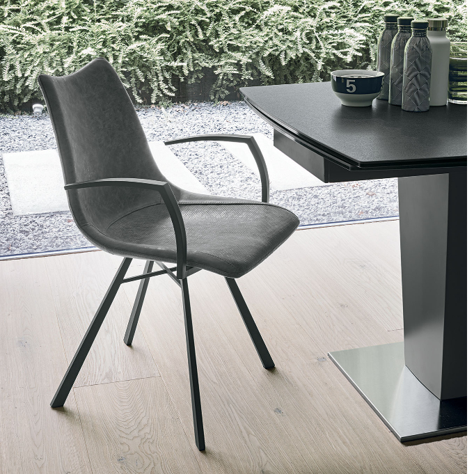 Maiorca karfás étkezőszék