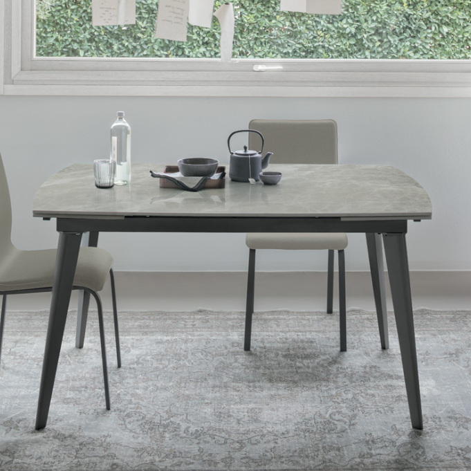 Oceano dining table