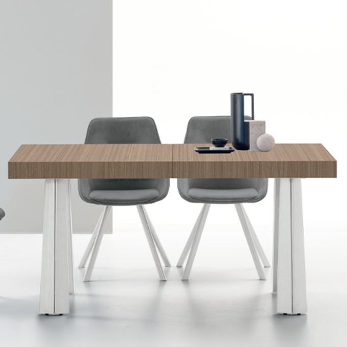 Orfeo dining table